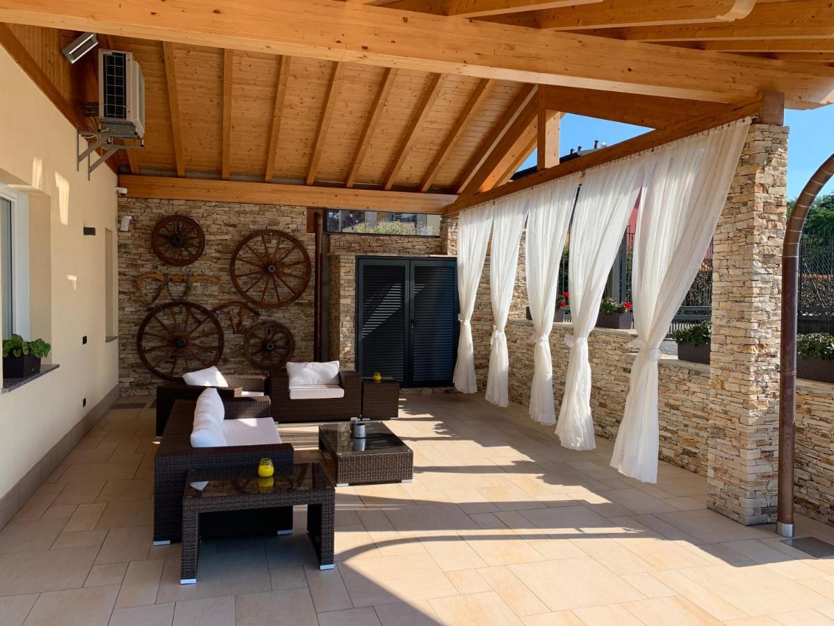 B&B Alciliegio Casnate Con Bernate Buitenkant foto