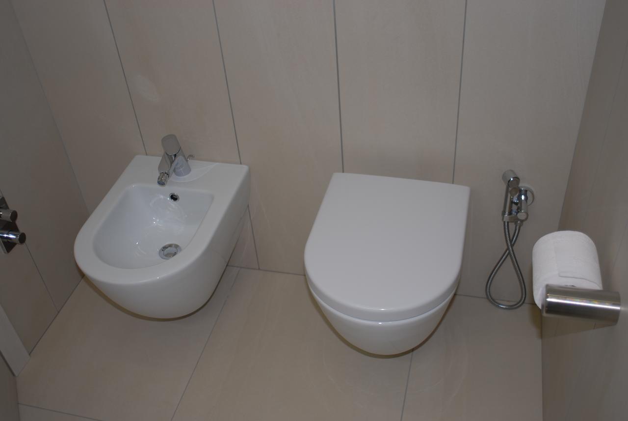 B&B Alciliegio Casnate Con Bernate Buitenkant foto