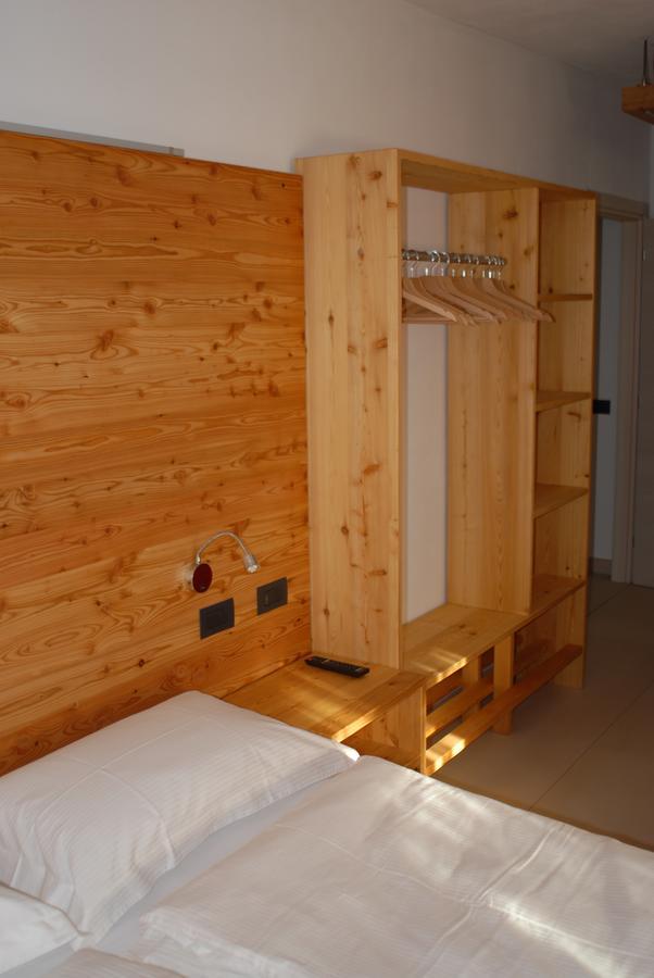 B&B Alciliegio Casnate Con Bernate Buitenkant foto